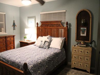 2 Bedroom Siesta Key Vacation Cottage Plus Den. 2 Bedroom Siesta Key Vacation Cottage Plus Den.